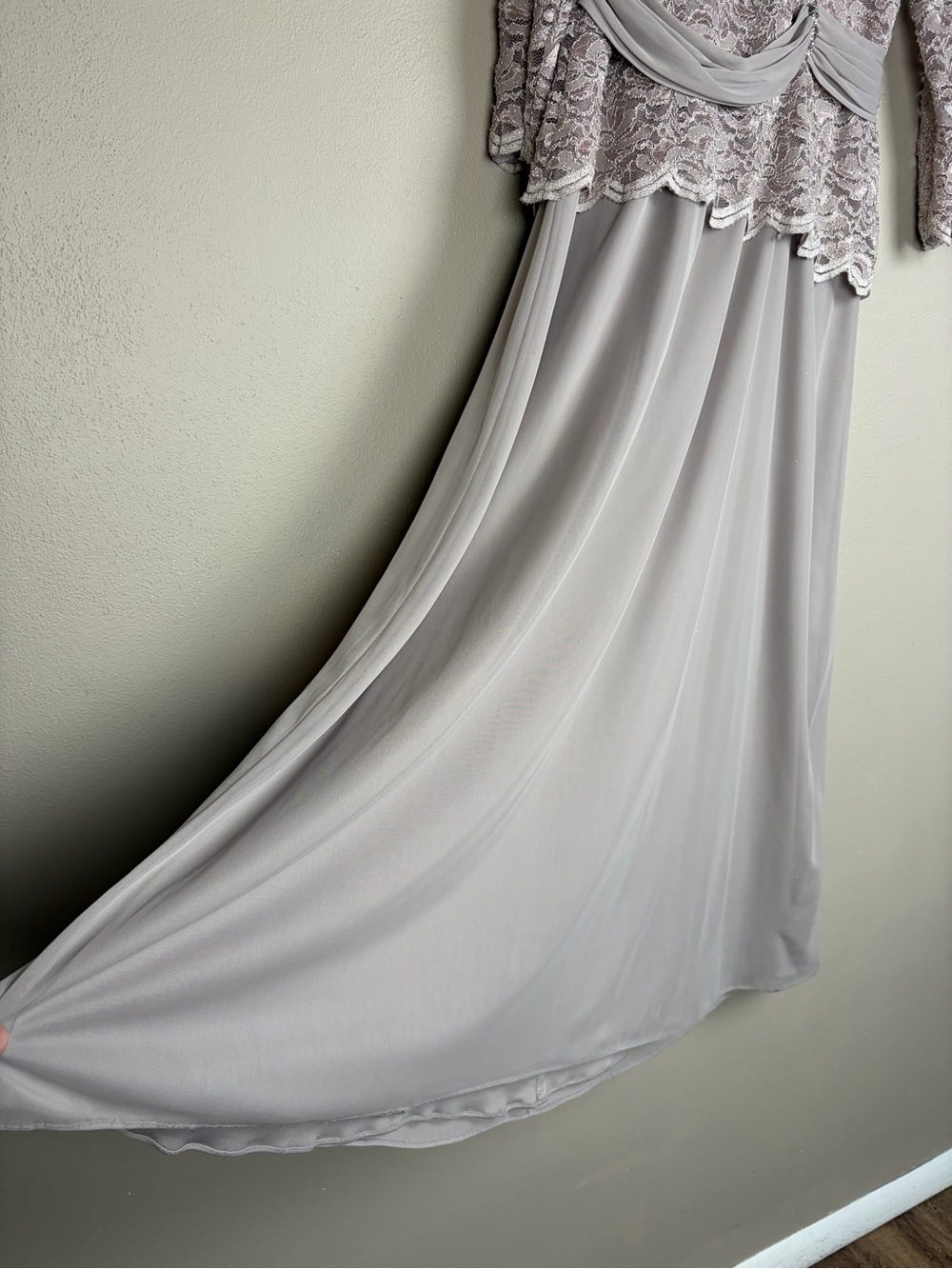 Onyx Nite Taupe Lace Gown Altered 5'3" Mother of Bride Groom MOG Formal 14 EUC - Picture 3 of 16